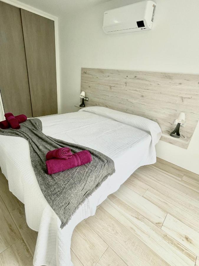 Island Suites Arona  Exterior foto