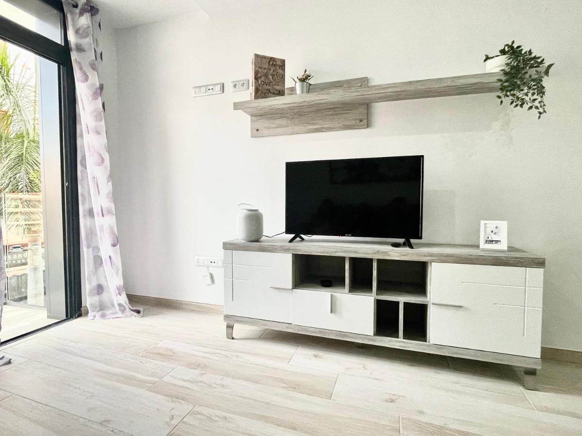 Island Suites Arona  Exterior foto