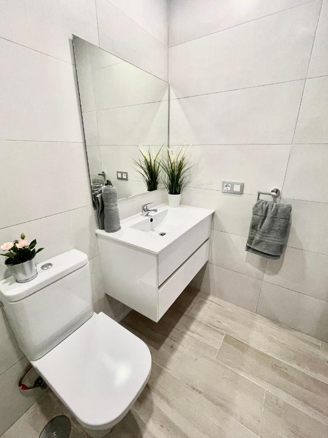 Island Suites Arona  Exterior foto