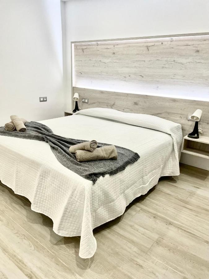 Island Suites Arona  Exterior foto